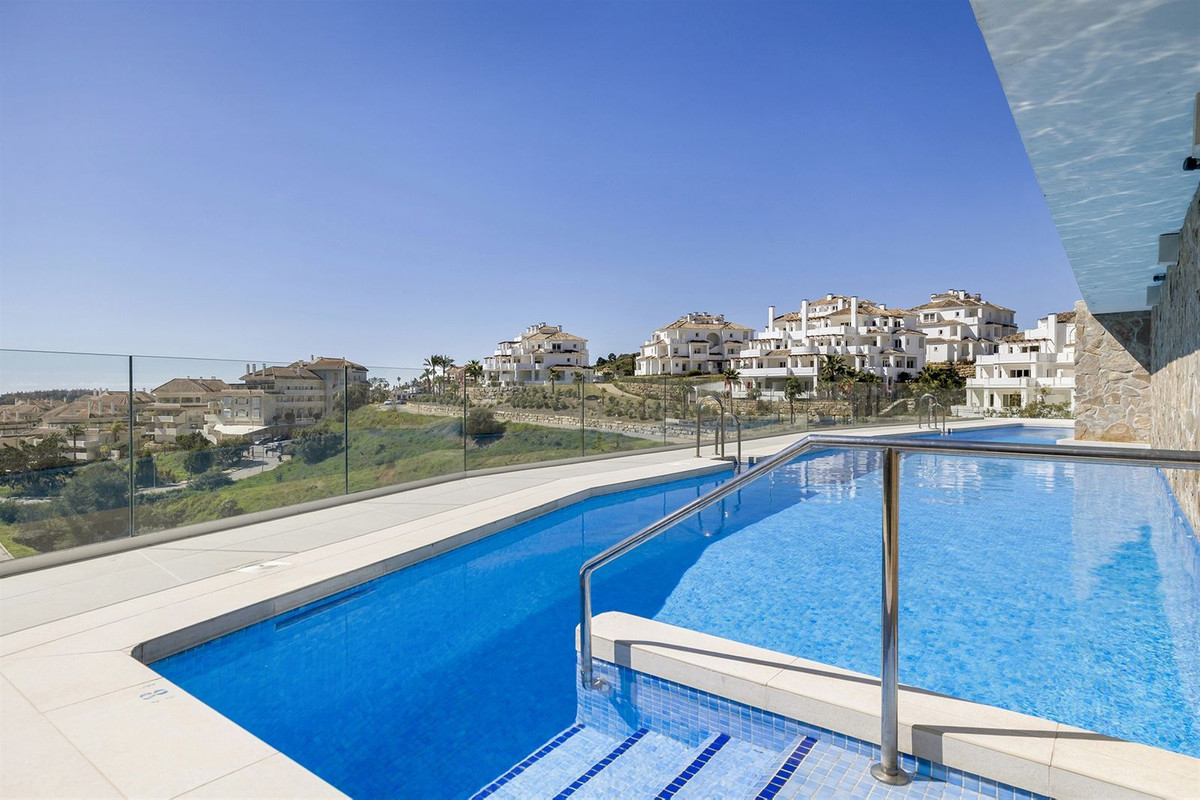 2 Bed Apartment for sale in Nueva Andalucía Costa Del Sol, Málaga, Spain