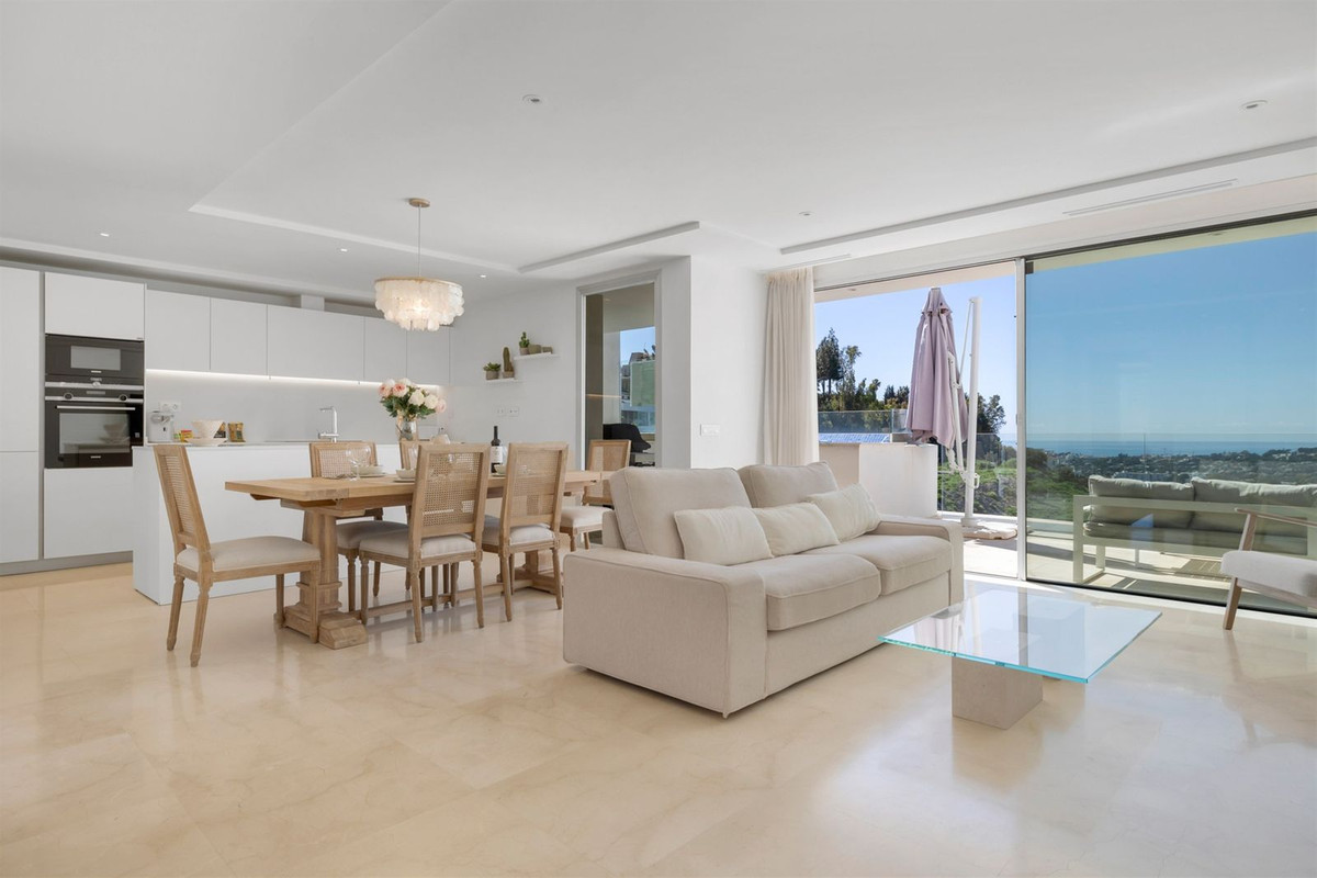 2 Bed Apartment for sale in Nueva Andalucía Costa Del Sol, Málaga, Spain