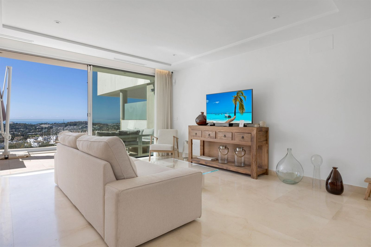 2 Bed Apartment for sale in Nueva Andalucía Costa Del Sol, Málaga, Spain