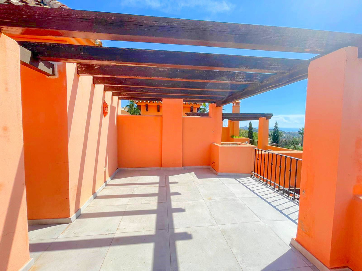 3 Bed Townhouse for sale in El Paraiso Costa Del Sol, Málaga, Spain