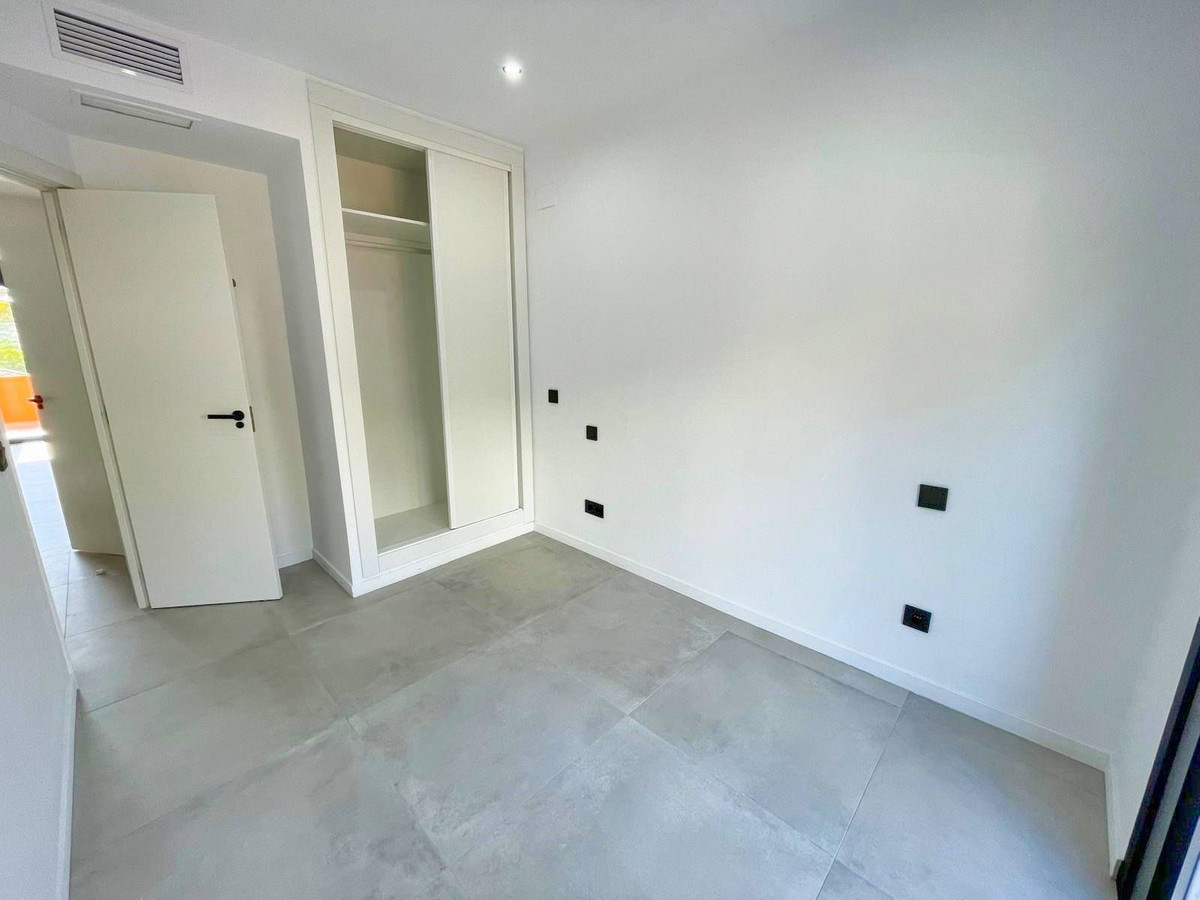 3 Bed Townhouse for sale in El Paraiso Costa Del Sol, Málaga, Spain