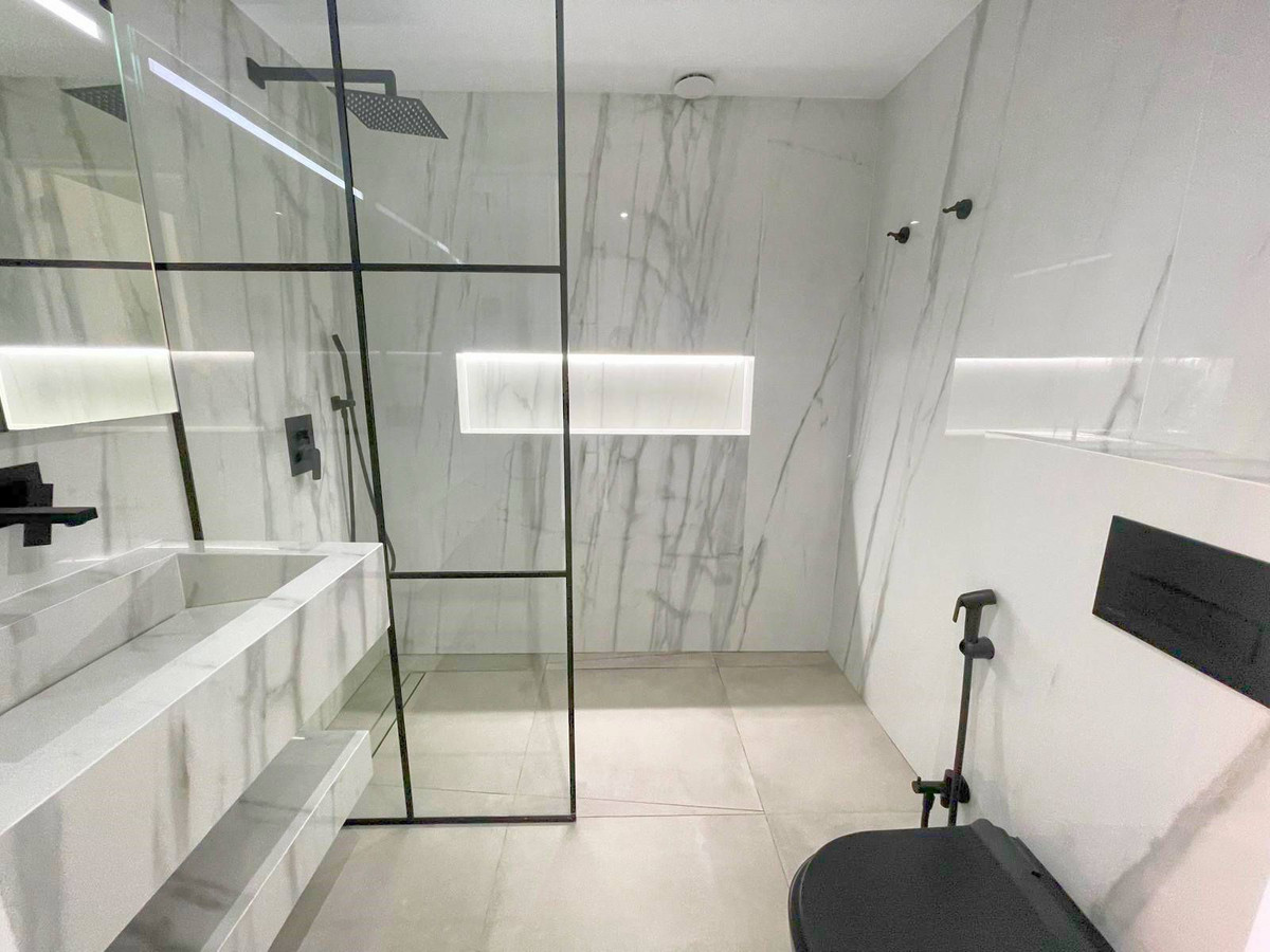 3 Bed Townhouse for sale in El Paraiso Costa Del Sol, Málaga, Spain