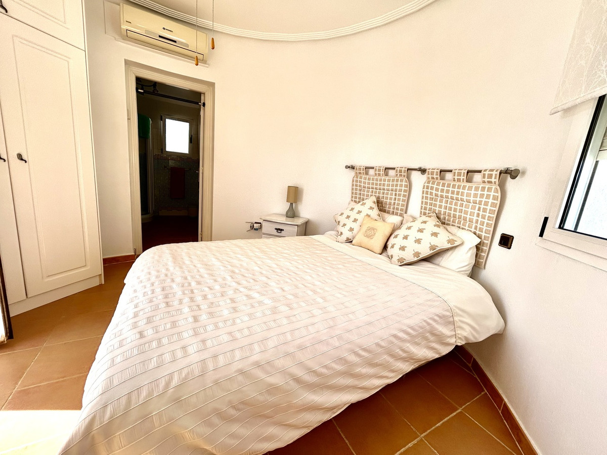 Se vende Villa - Chalet de 4 dormitorios en Costa Blanca, Alicante, España