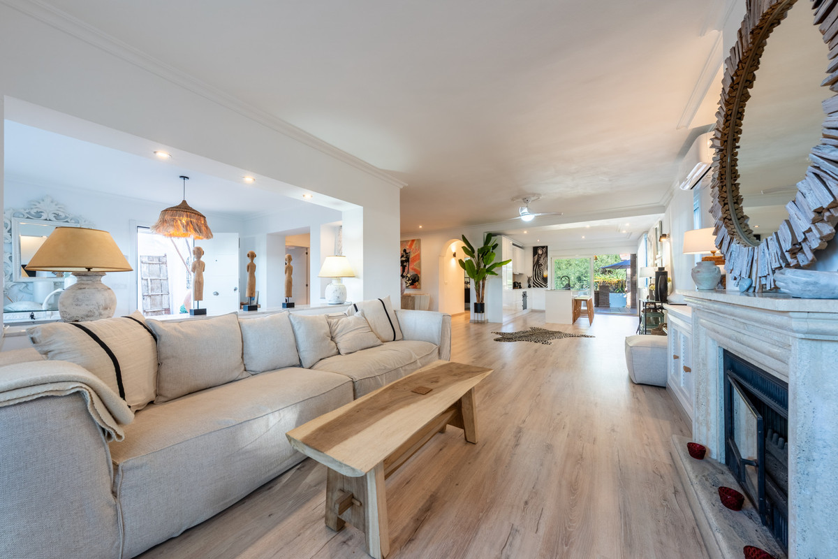 3 Bed Townhouse for sale in Hacienda Las Chapas Costa Del Sol, Málaga, Spain