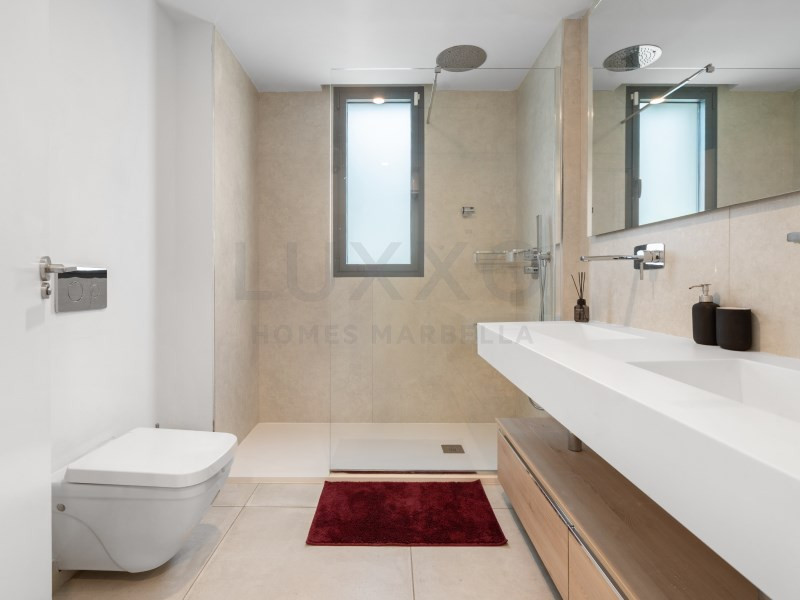 3 Bed Apartment for sale in Marbella Costa Del Sol, Málaga, Spain