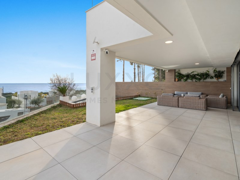 3 Bed Apartment for sale in Marbella Costa Del Sol, Málaga, Spain