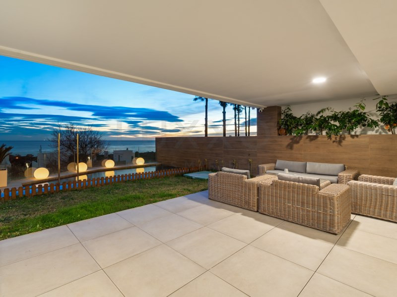 3 Bed Apartment for sale in Marbella Costa Del Sol, Málaga, Spain