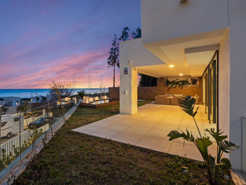 3 Bed Apartment for sale in Marbella Costa Del Sol, Málaga, Spain