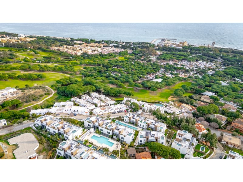 3 Bed Apartment for sale in Marbella Costa Del Sol, Málaga, Spain