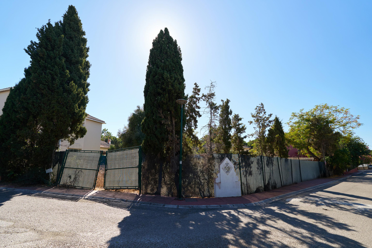 Plots for sale in Marbesa Costa Del Sol, Málaga, Spain