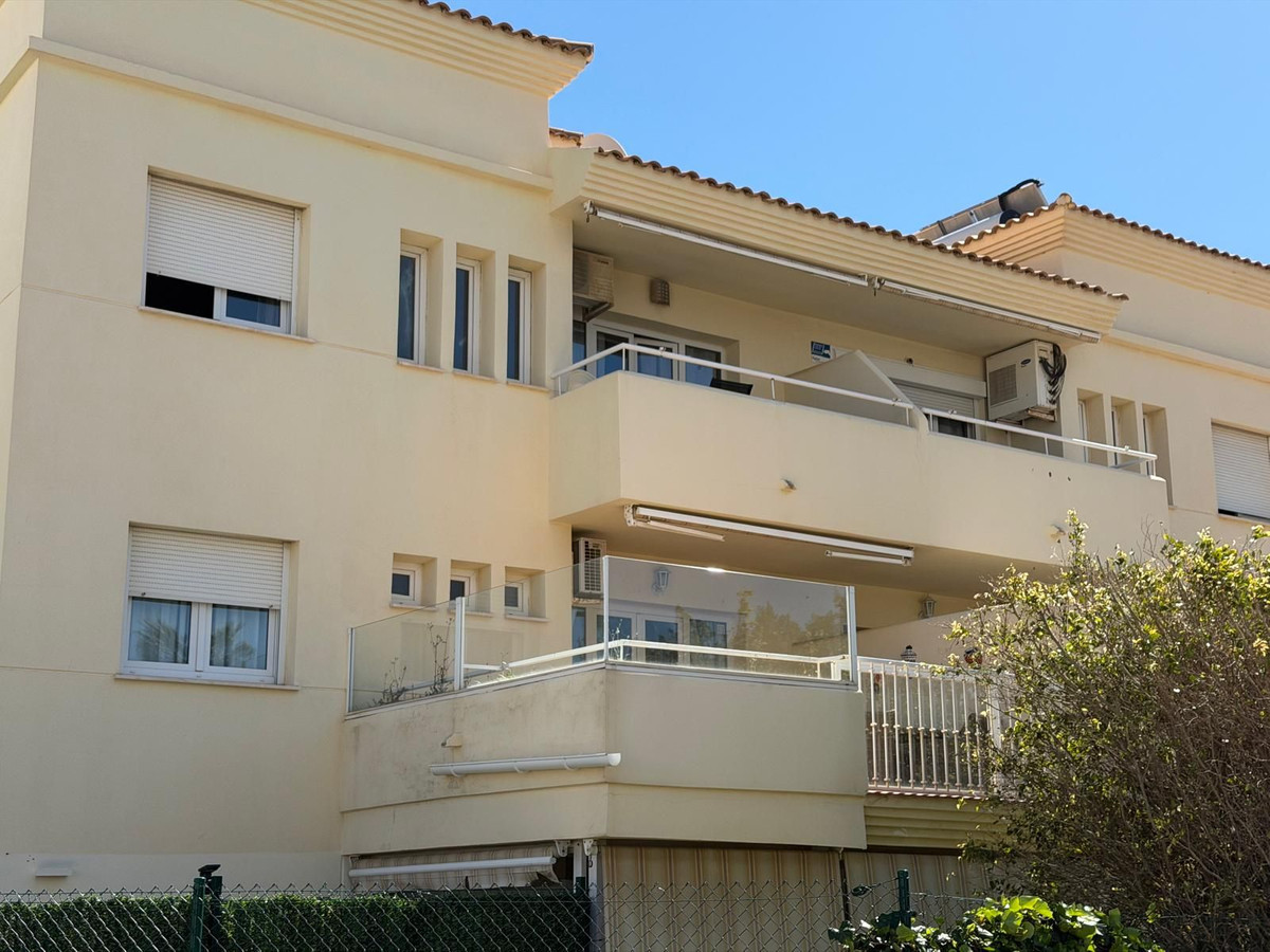 2 Bed Apartment for sale in Torreblanca Costa Del Sol, Málaga, Spain