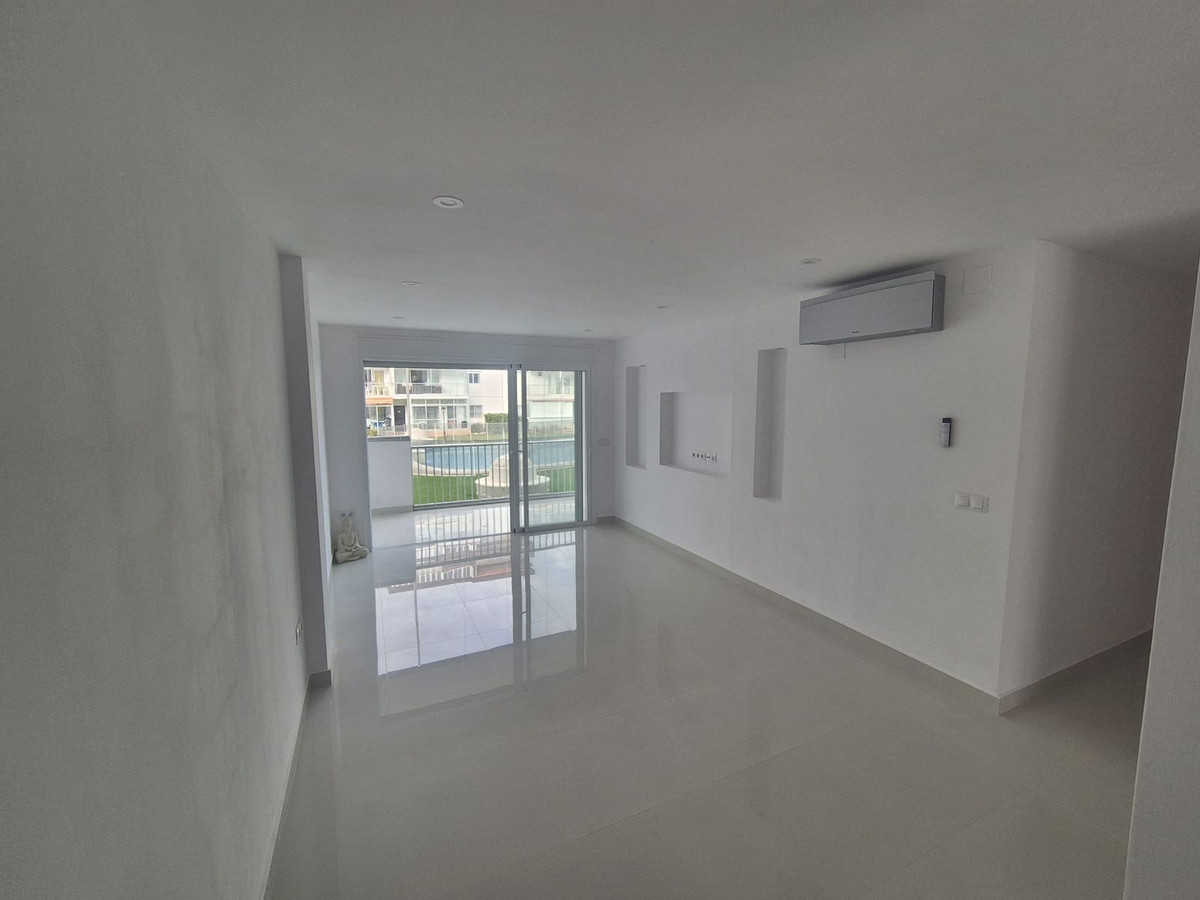 3 Bed Apartment for sale in Los Boliches Costa Del Sol, Málaga, Spain