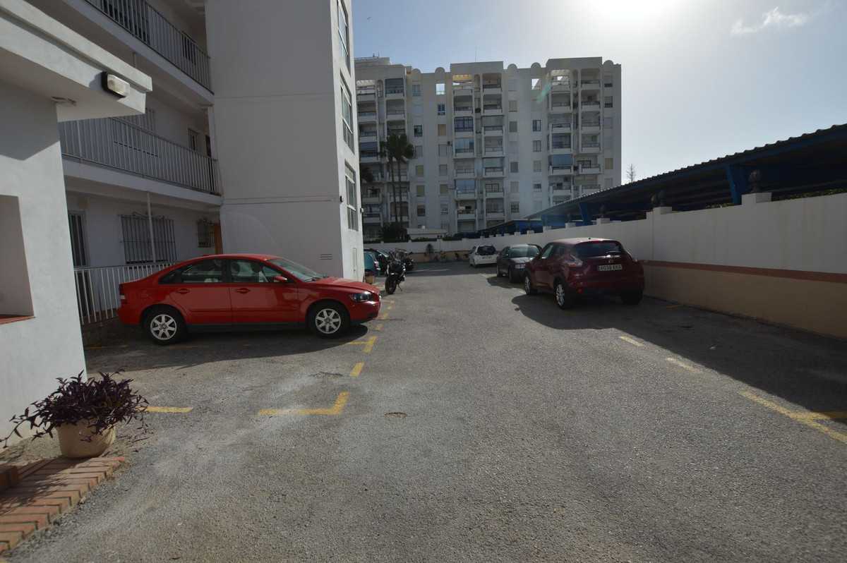 3 Bed Apartment for sale in Los Boliches Costa Del Sol, Málaga, Spain