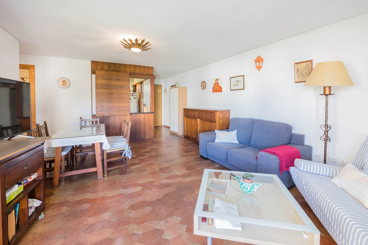 2 Bed Apartment for sale in Fuengirola Costa Del Sol, Málaga, Spain