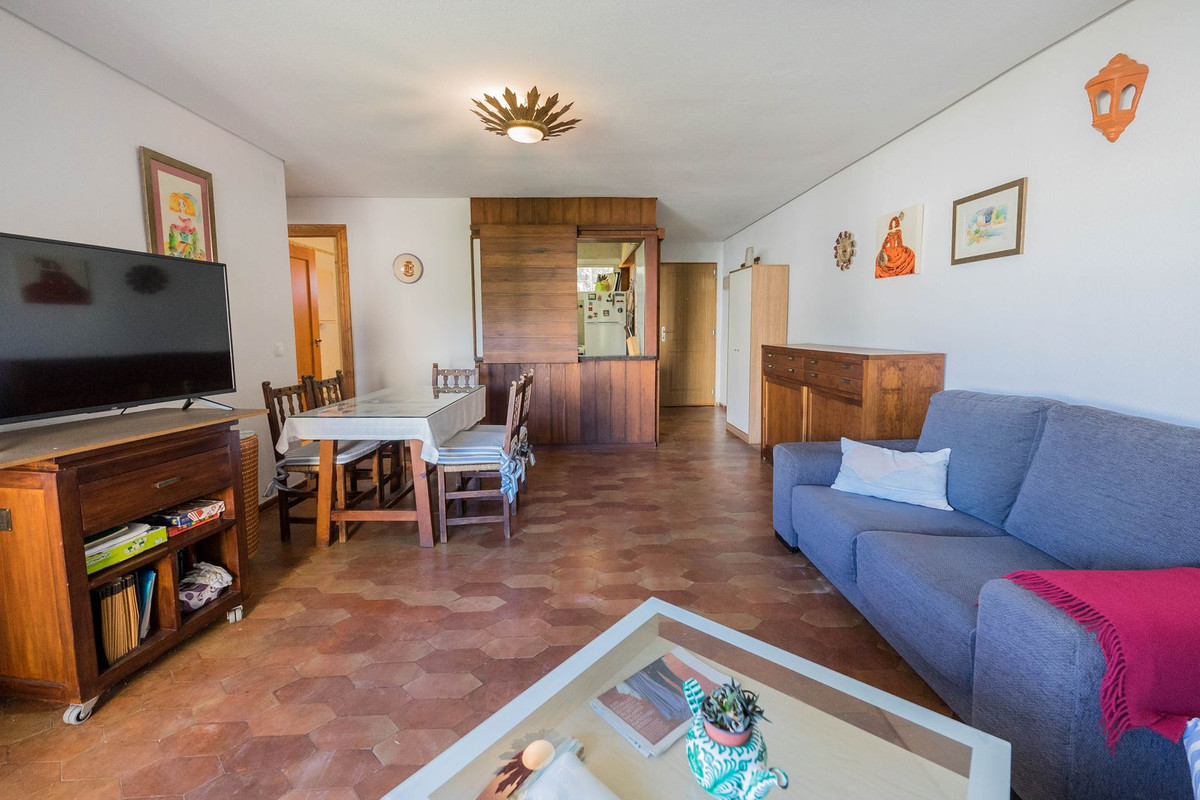 2 Bed Apartment for sale in Fuengirola Costa Del Sol, Málaga, Spain