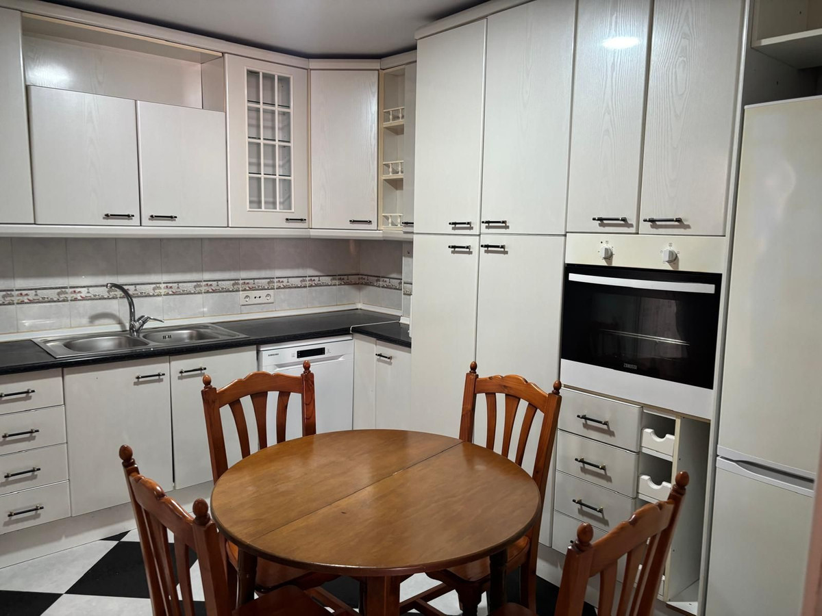 2 Bed Townhouse for sale in Estepona Costa Del Sol, Málaga, Spain