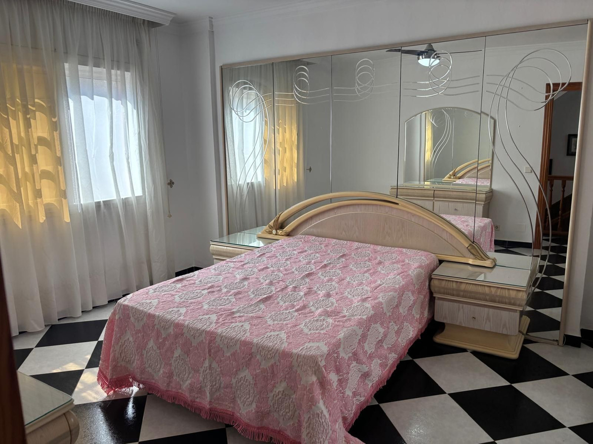 2 Bed Townhouse for sale in Estepona Costa Del Sol, Málaga, Spain
