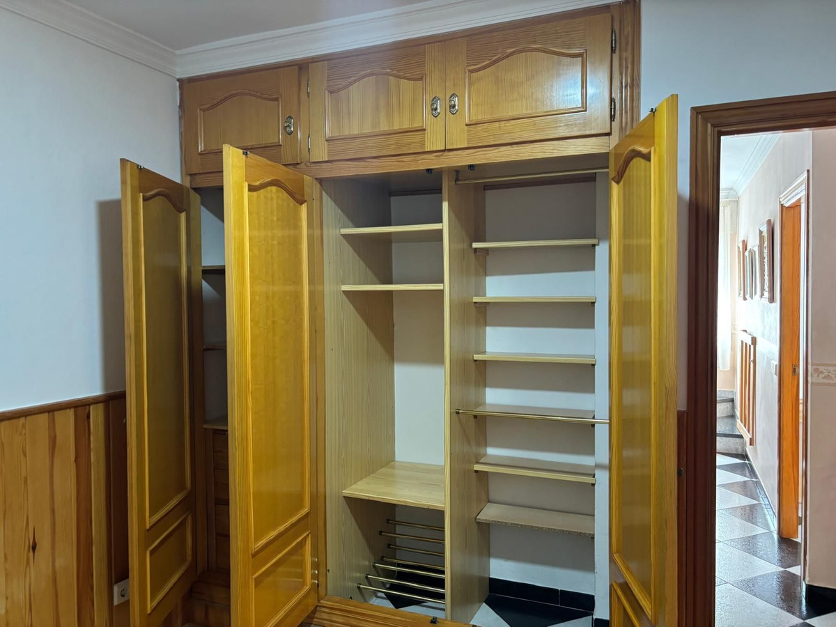 2 Bed Townhouse for sale in Estepona Costa Del Sol, Málaga, Spain