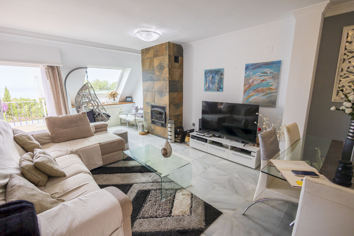 3 Bed Townhouse for sale in Estepona Costa Del Sol, Málaga, Spain