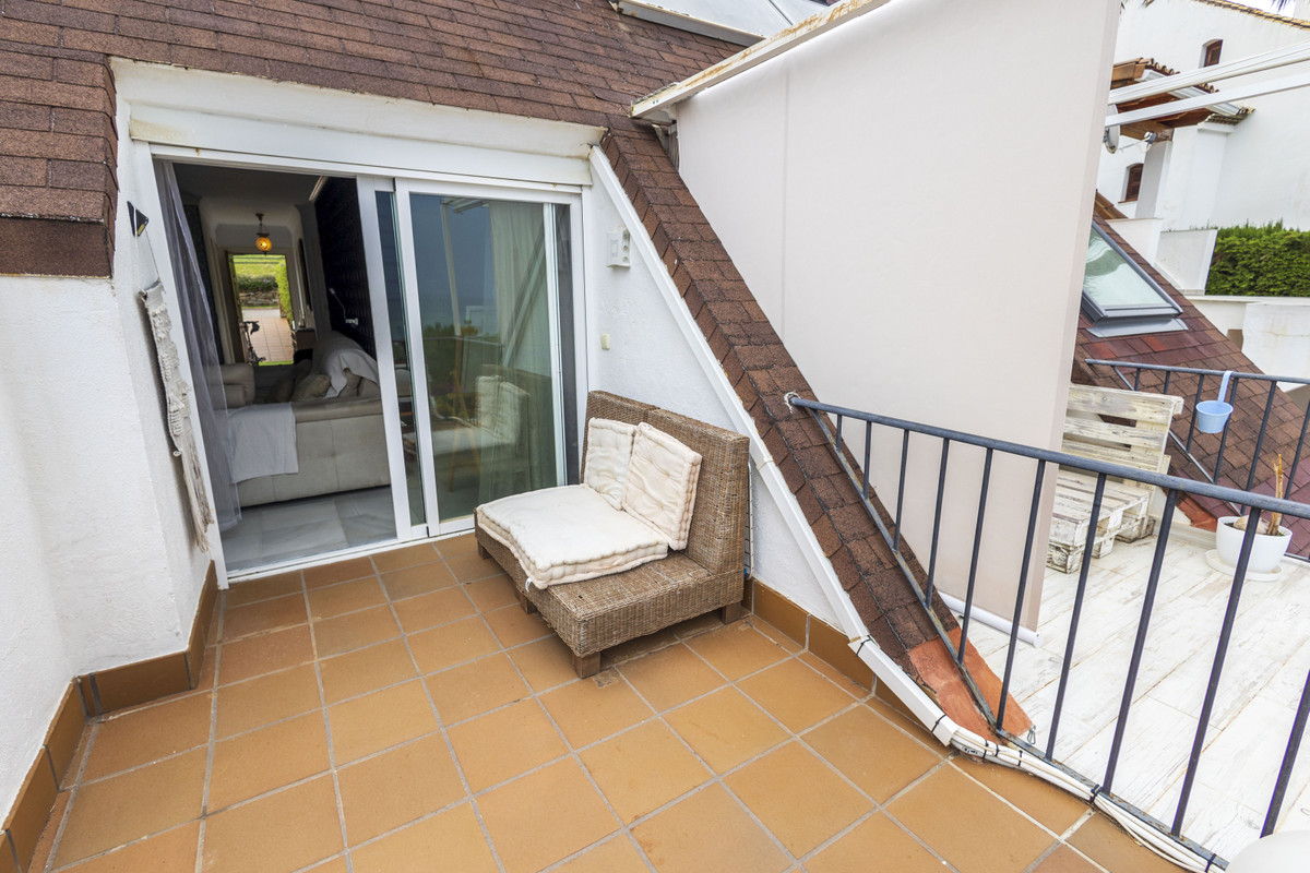 3 Bed Townhouse for sale in Estepona Costa Del Sol, Málaga, Spain