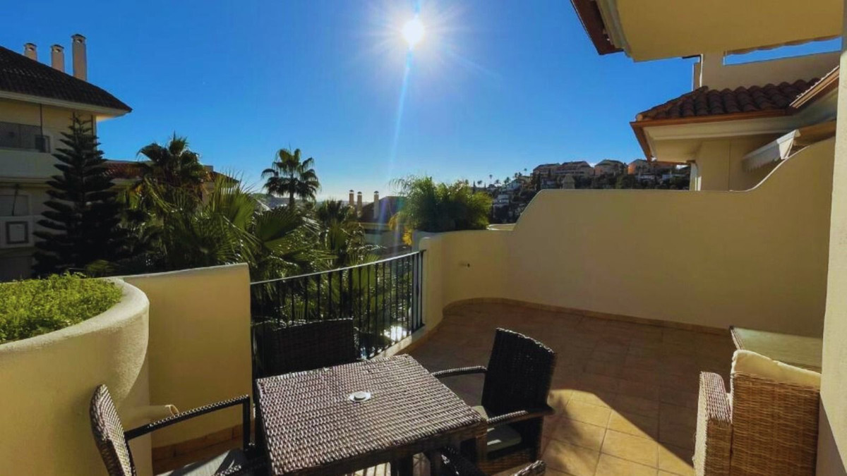 2 Bed Apartment for sale in Aloha Costa Del Sol, Málaga, Spain