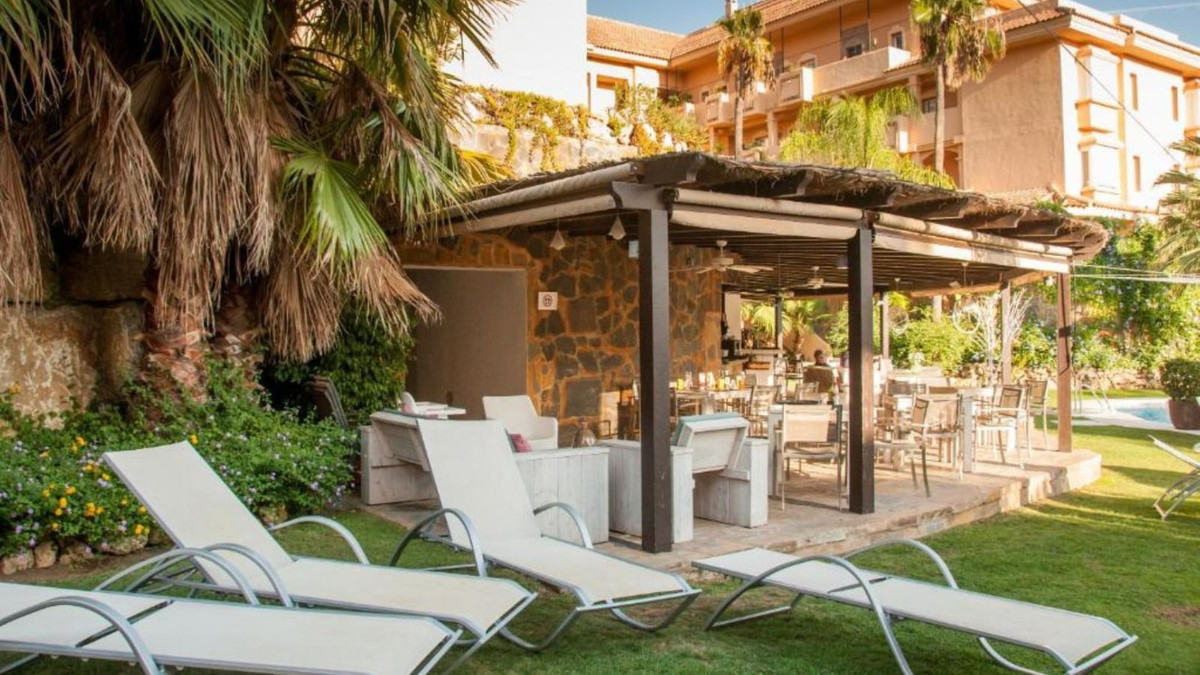 2 Bed Apartment for sale in Aloha Costa Del Sol, Málaga, Spain