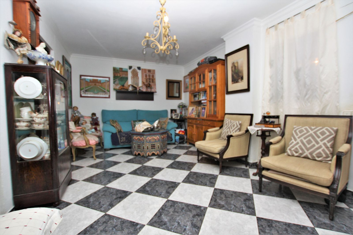 6 Bed Townhouse for sale in Marbella Costa Del Sol, Málaga, Spain