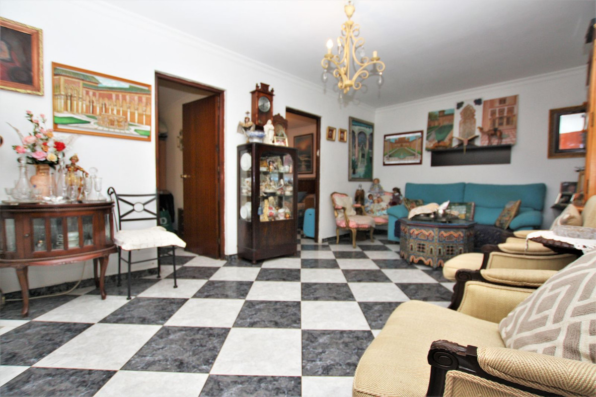 6 Bed Townhouse for sale in Marbella Costa Del Sol, Málaga, Spain
