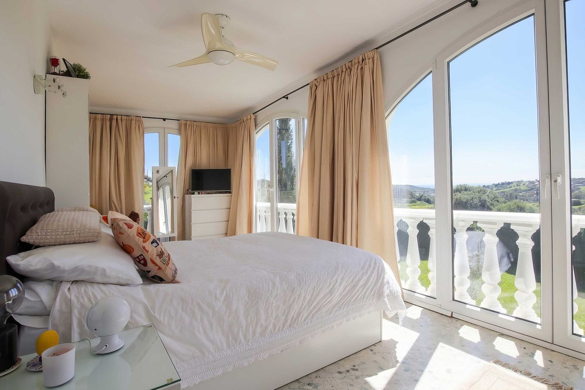 4 Bed Townhouse for sale in Estepona Costa Del Sol, Málaga, Spain