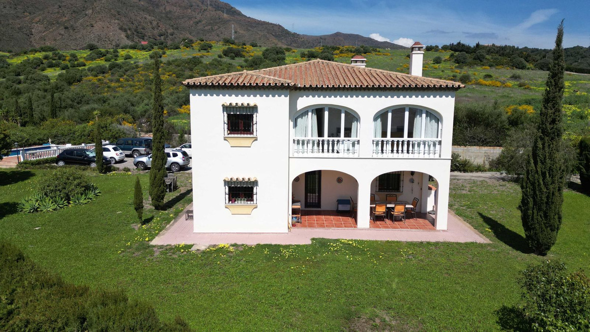 4 Bed Townhouse for sale in Estepona Costa Del Sol, Málaga, Spain