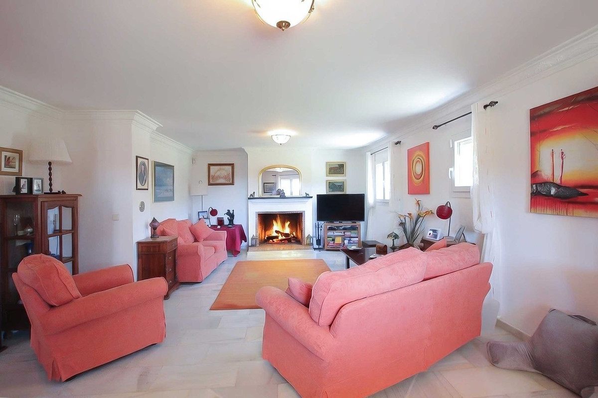 4 Bed Townhouse for sale in Estepona Costa Del Sol, Málaga, Spain