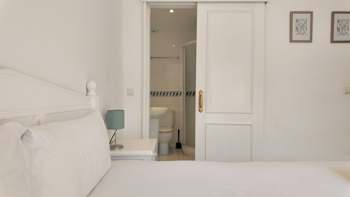 Se vende Apartamento Planta Baja de 2 dormitorios en Costa Del Sol, Málaga, España