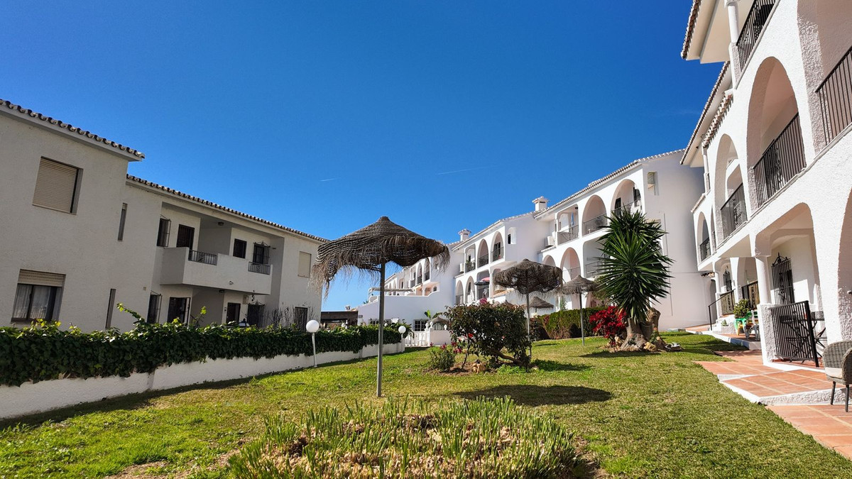 Se vende Apartamento Planta Baja de 2 dormitorios en Costa Del Sol, Málaga, España