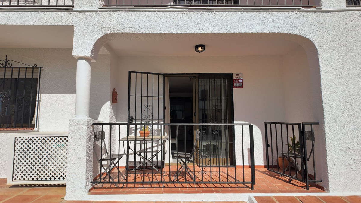 Se vende Apartamento Planta Baja de 2 dormitorios en Costa Del Sol, Málaga, España