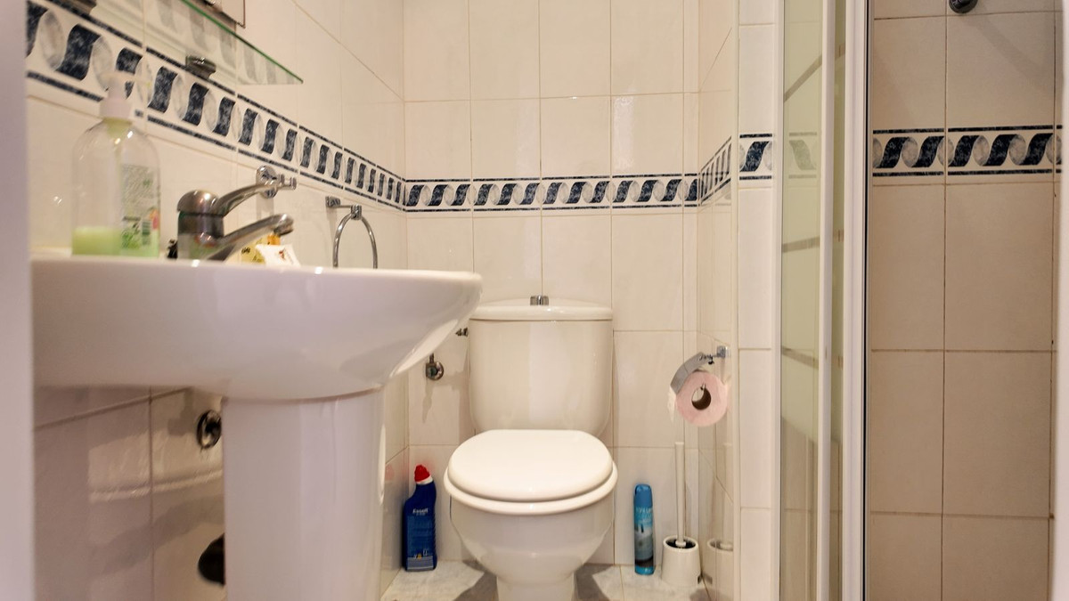 Se vende Apartamento Planta Baja de 2 dormitorios en Costa Del Sol, Málaga, España