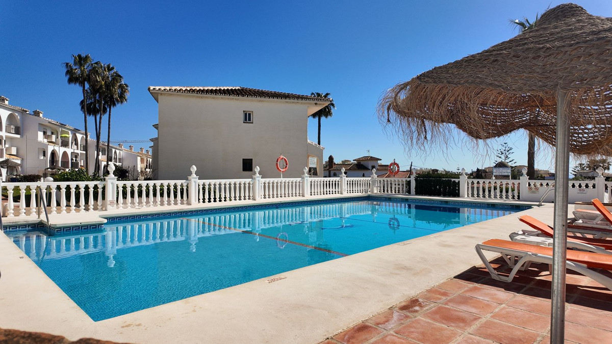 Se vende Apartamento Planta Baja de 2 dormitorios en Costa Del Sol, Málaga, España