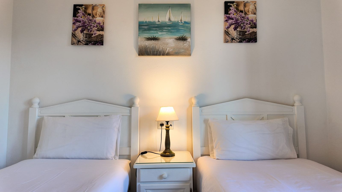 Se vende Apartamento Planta Baja de 2 dormitorios en Costa Del Sol, Málaga, España