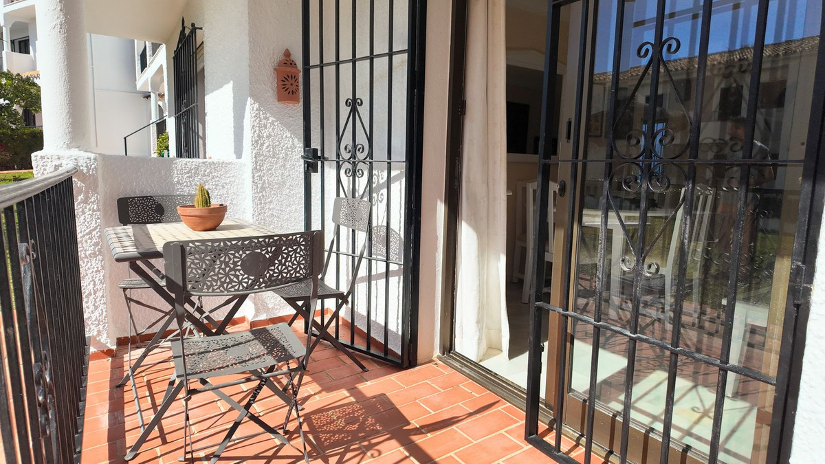 Se vende Apartamento Planta Baja de 2 dormitorios en Costa Del Sol, Málaga, España