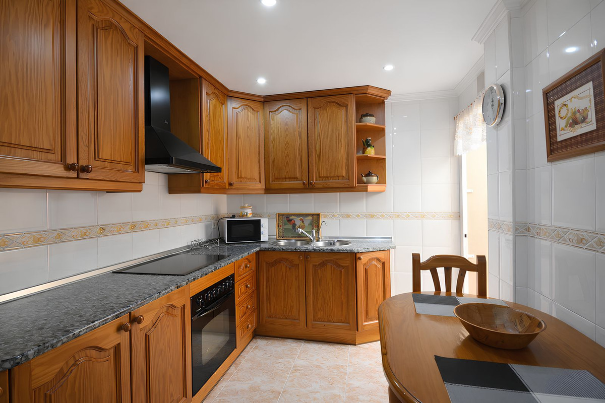 3 Bed Apartment for sale in Las Lagunas Costa Del Sol, Málaga, Spain