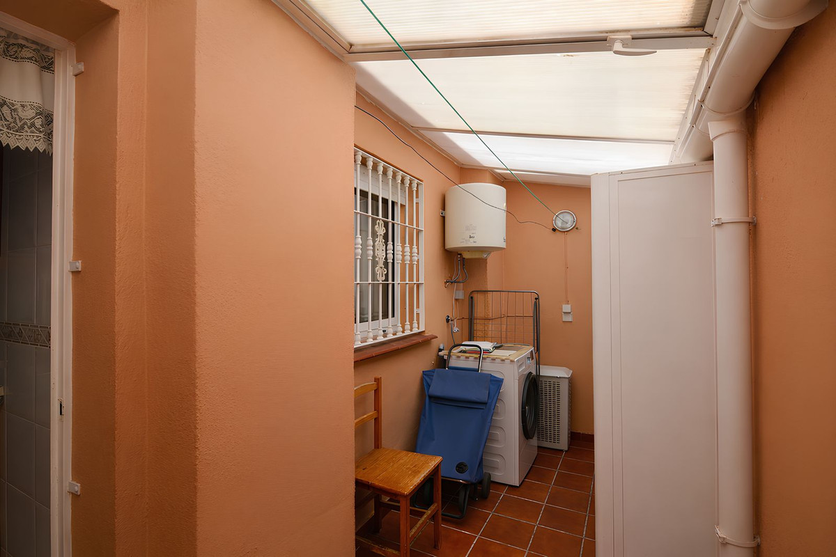 3 Bed Apartment for sale in Las Lagunas Costa Del Sol, Málaga, Spain