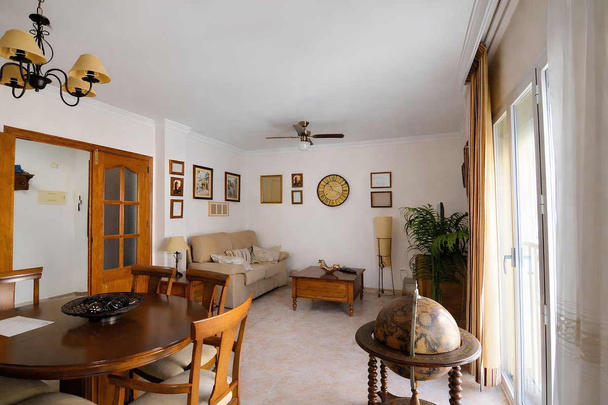 3 Bed Apartment for sale in Las Lagunas Costa Del Sol, Málaga, Spain