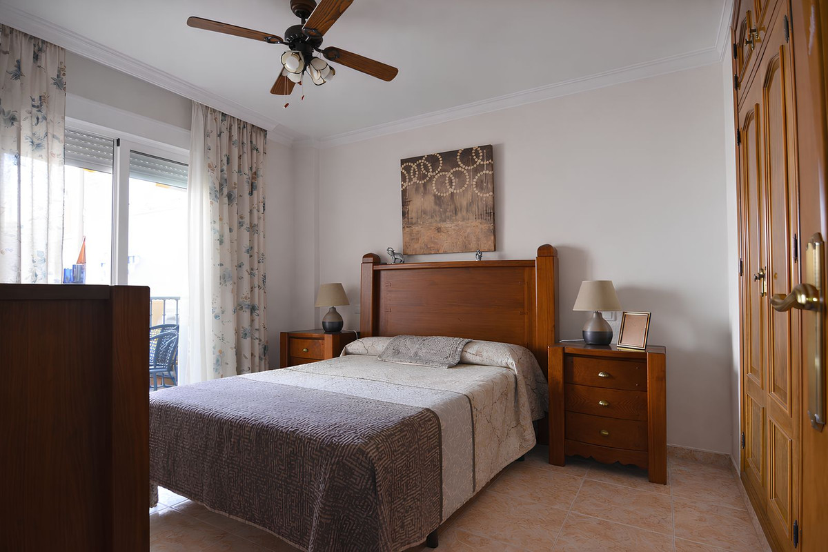 3 Bed Apartment for sale in Las Lagunas Costa Del Sol, Málaga, Spain