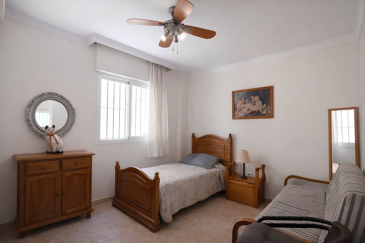 3 Bed Apartment for sale in Las Lagunas Costa Del Sol, Málaga, Spain