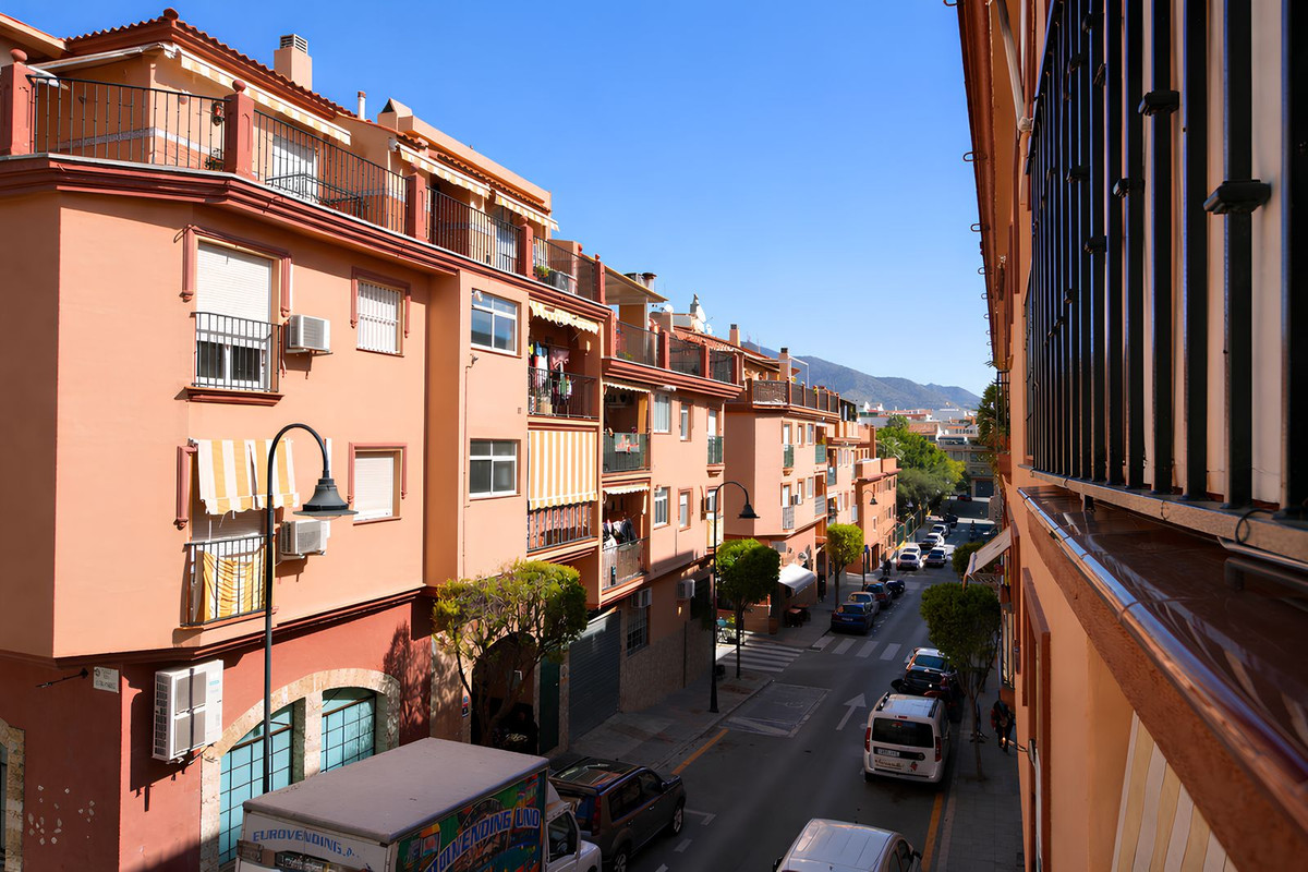 3 Bed Apartment for sale in Las Lagunas Costa Del Sol, Málaga, Spain