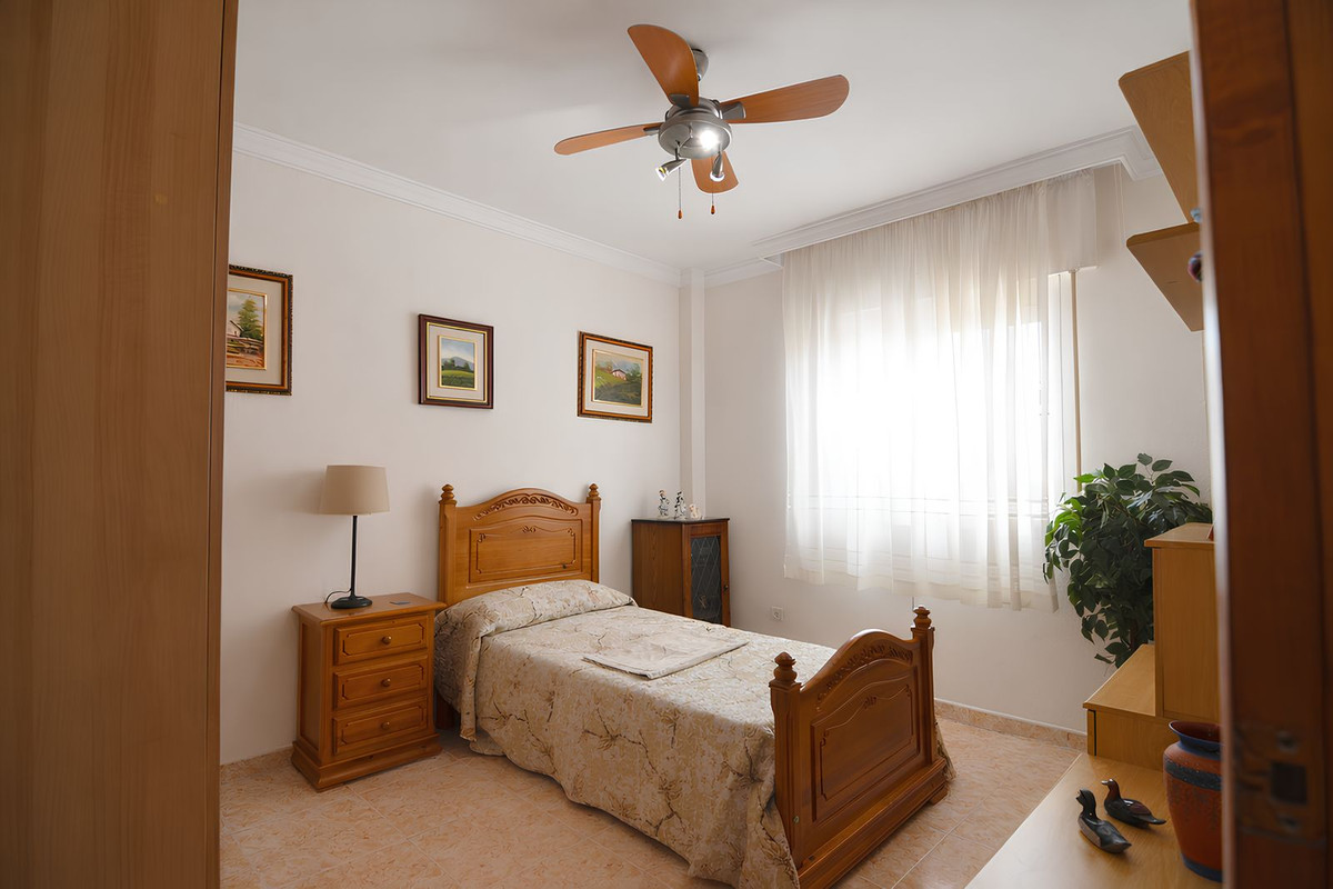 3 Bed Apartment for sale in Las Lagunas Costa Del Sol, Málaga, Spain