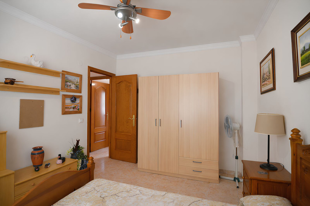 3 Bed Apartment for sale in Las Lagunas Costa Del Sol, Málaga, Spain