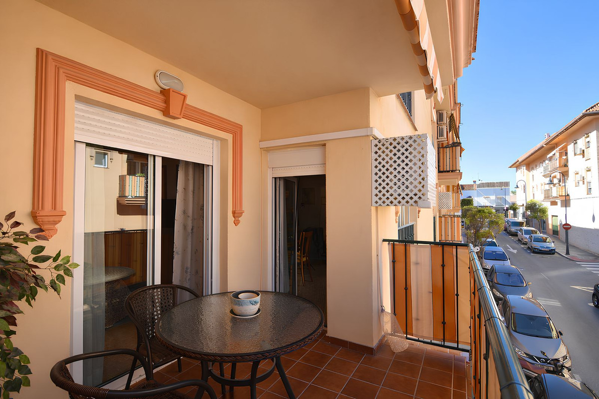 3 Bed Apartment for sale in Las Lagunas Costa Del Sol, Málaga, Spain