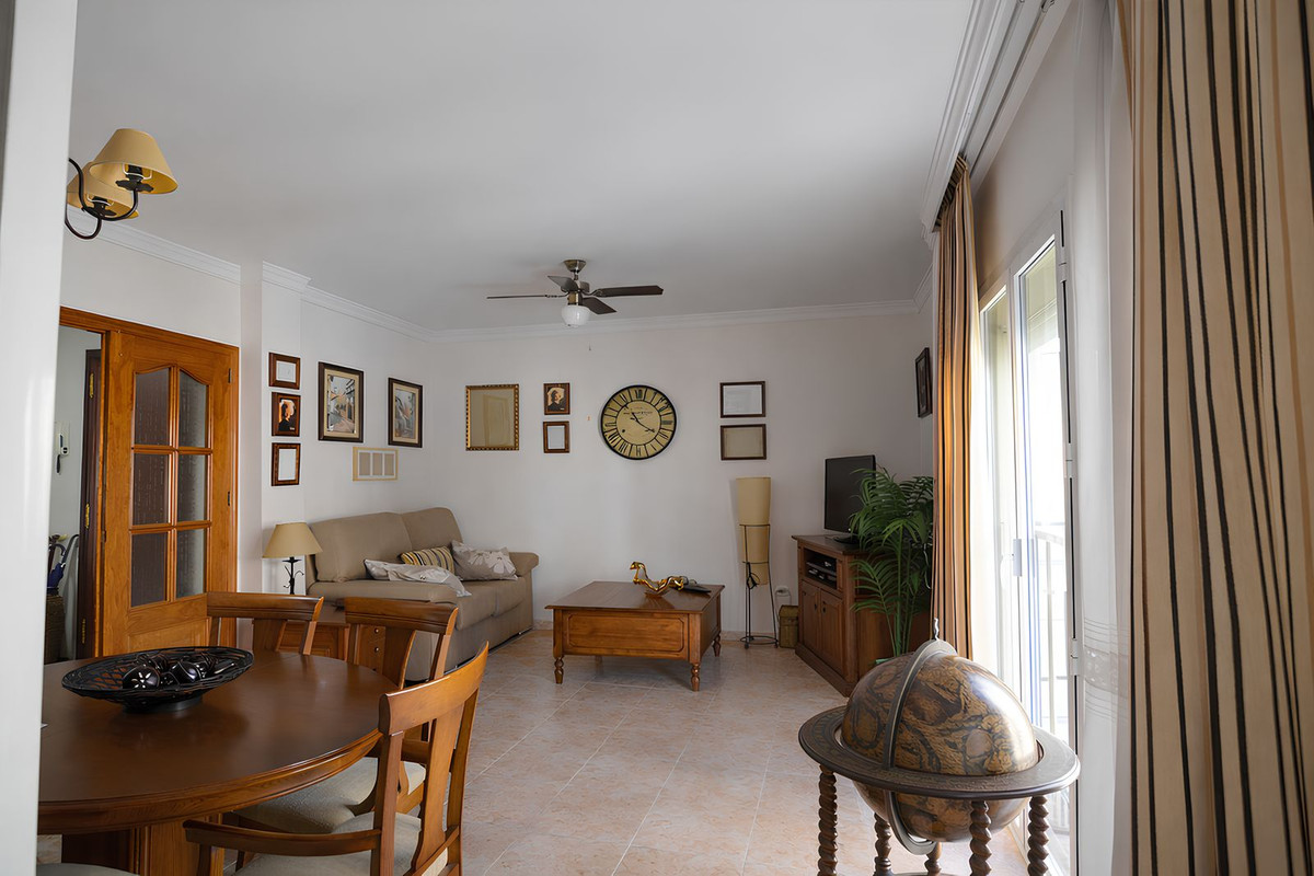 3 Bed Apartment for sale in Las Lagunas Costa Del Sol, Málaga, Spain