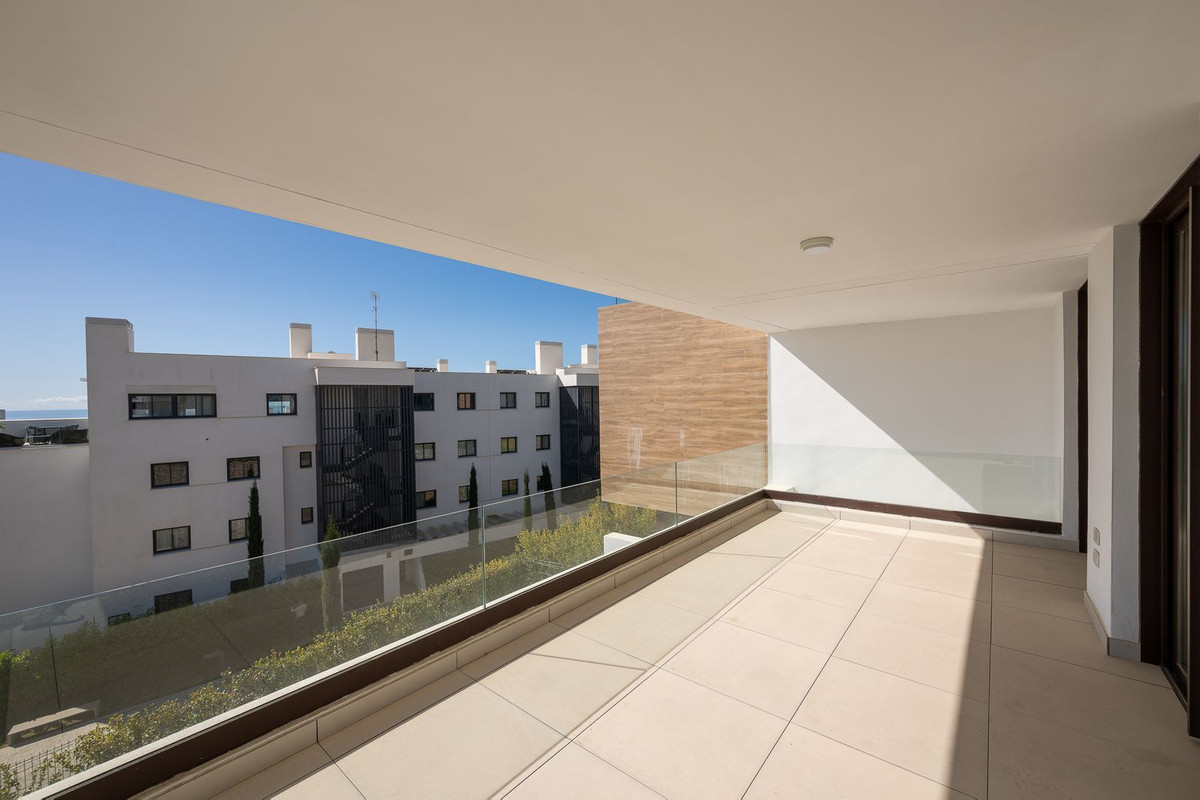3 Bed Apartment for sale in Fuengirola Costa Del Sol, Málaga, Spain