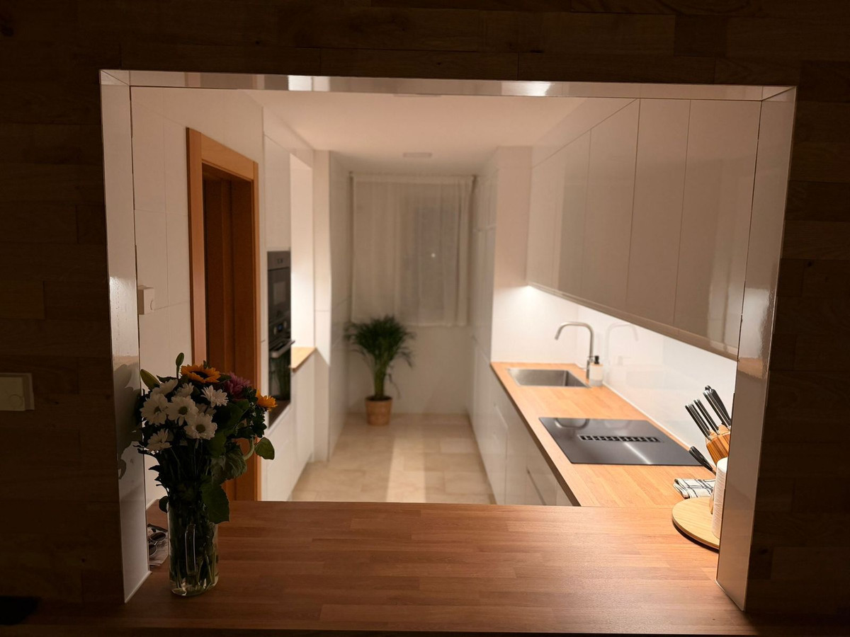 2 Bed Apartment for sale in El Paraiso Costa Del Sol, Málaga, Spain